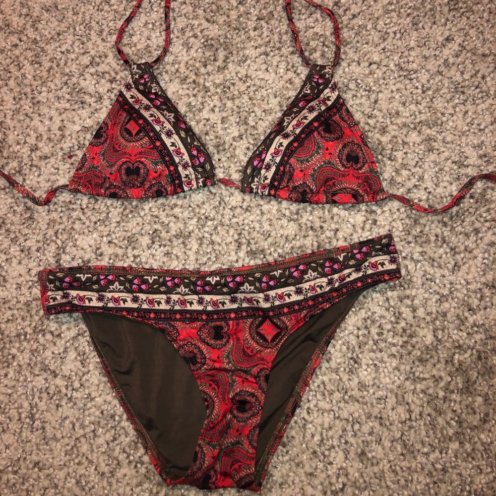 NEVER WORN BIKINI